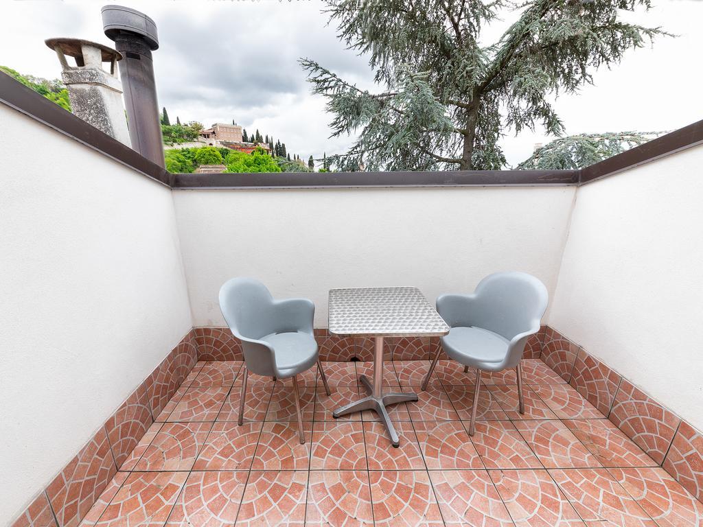 Residenza Le Dimore Centro Βερόνα Εξωτερικό φωτογραφία
